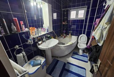 Apartament cu 5 camere decomandat în Baza 3 - 16