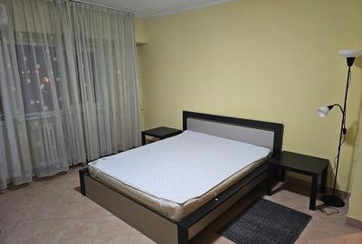 Garsonieră decomandată, mobilată în Vitan