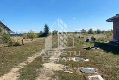 Teren de 708 mp, în Giarmata