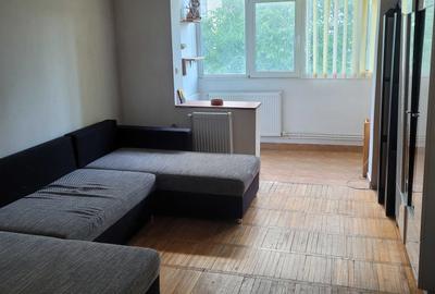 Apartament cu 4 camere decomandat în Exterior Vest - 2