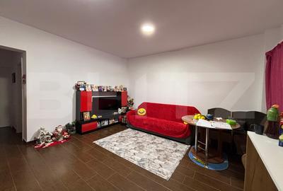 Apartament cu 2 camere semidecomandat, mobilat în Tomești