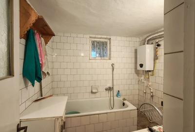 Casă individuală cu 4 camere cu Canalizare în Izvoare - 6