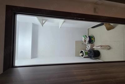 Apartament cu 2 camere semidecomandat în Roșu