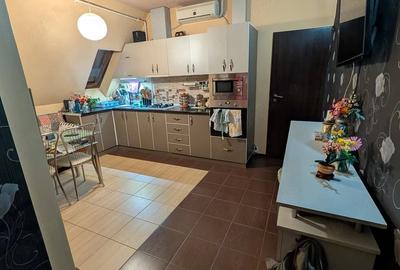 Apartament cu 2 camere decomandat în Lipovei