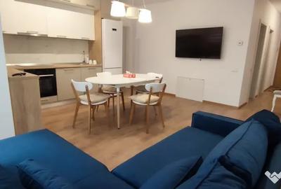Apartament cu 3 camere semidecomandat în Florești