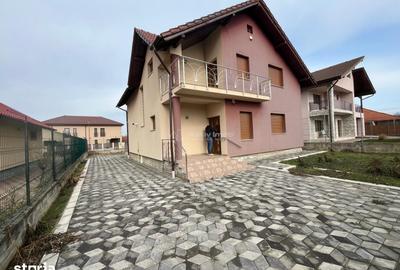 Casă cu 5 camere cu Teren 600 Mp în Central