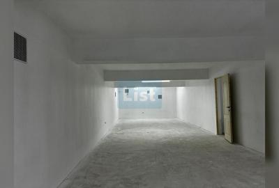 Spațiu comercial, de 200 mp, în Central - 3