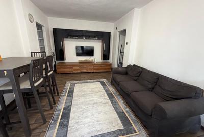 Apartament cu 2 camere semidecomandat în P-ța Romană