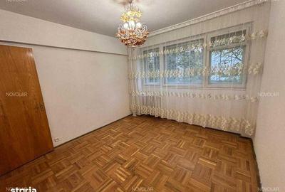 Apartament cu 3 camere semidecomandat în Obor