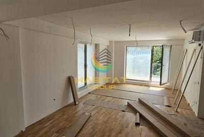 Apartament cu 3 camere în Centrul Civic