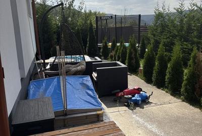 Casă cu 4 camere în Florești