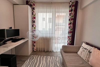 Apartament cu 3 camere decomandat, mobilat în Galata - 9
