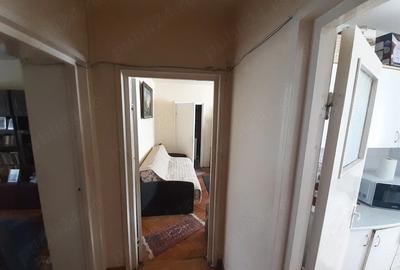 Apartament cu 3 camere semidecomandat în Cetate - 3