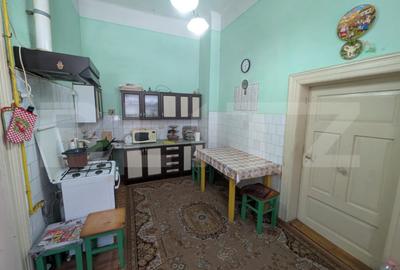 Casă cu 5 camere cu Teren 489 Mp în Central