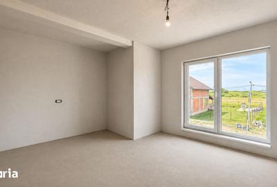 Casă cu 4 camere cu Teren 290 Mp în Giroc