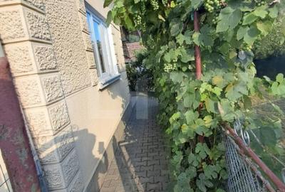 Casă cu 3 camere cu Teren 992 Mp în Porumbeni