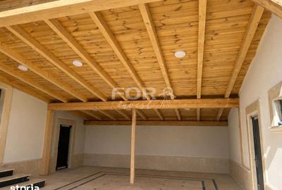 Casă cu 6 camere cu Teren 409 Mp în Central