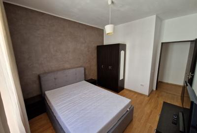 Apartament cu 3 camere decomandat în Păcii