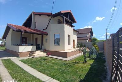 Casă cu 5 camere cu Teren 650 Mp în Moșnița Nouă