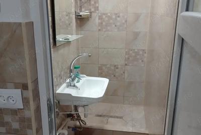 Garsonieră decomandată în Micro 19