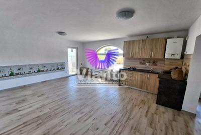 Apartament cu 2 camere semidecomandat în Nord