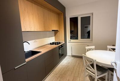 Apartament cu 2 camere decomandat în Berceni