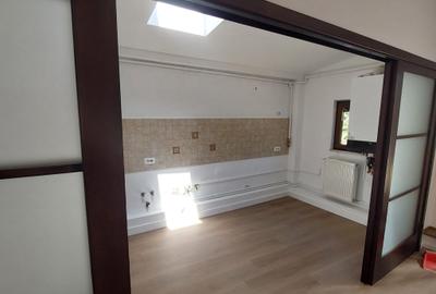 Apartament cu 5 camere în Aviatorilor - 13