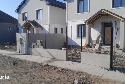 Casă cu 4 camere cu Teren 145 Mp în Central