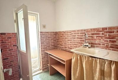 Garsonieră decomandată în Micro 14 - 2