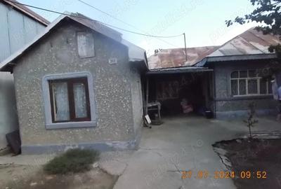 Casă cu 4 camere cu Teren 475 Mp în Ceremac