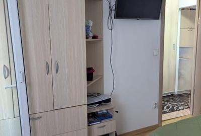 Apartament cu 3 camere semidecomandat, mobilat în Buziașului - 11