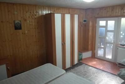 Apartament decomandat în Delfinariu