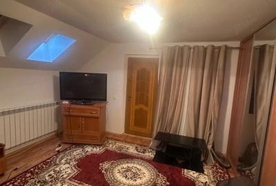 Casă cu 5 camere cu Teren 800 Mp în Central - 2