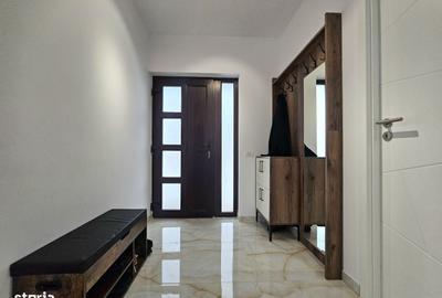 Casă cu 4 camere în Central - 2