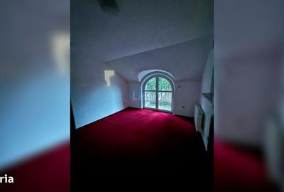 Casă cu 4 camere în Andrei Mureșanu