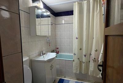Apartament cu 3 camere decomandat în Central - 1