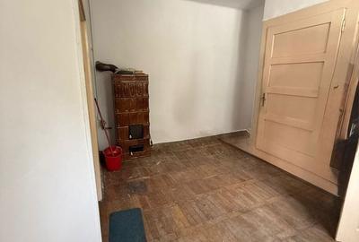 Casă cu 5 camere cu Teren 292 Mp în Tractorul - 5
