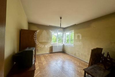 Apartament cu 4 camere decomandat în Central - 3