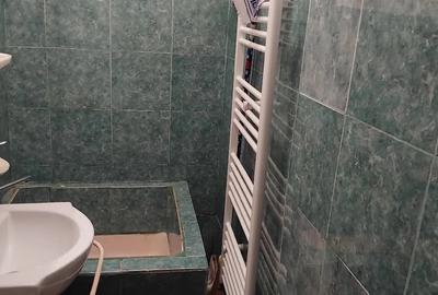 Garsonieră semidecomandată în Micro 19 - 2
