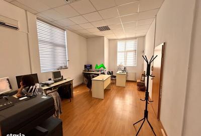 Spațiu comercial, de 60 mp, în Central