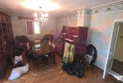 Casă cu 5 camere cu Teren 379 Mp în Central