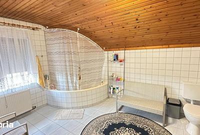 Casă cu 8 camere cu Teren 1420 Mp în Ghiroda - 5