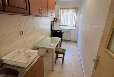 Garsonieră decomandată în Central