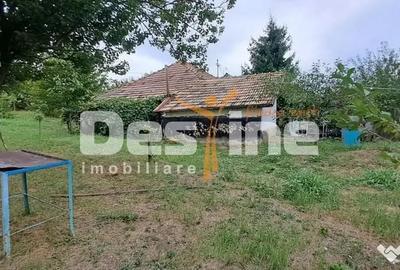 Casă cu 3 camere cu Teren 1715 Mp în Cornești