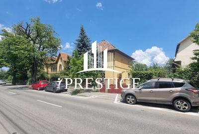 Casă individuală cu 4 camere cu Canalizare în Central - 1