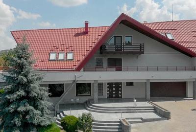 Casă cu 3 camere cu Teren 2600 Mp în Bucium - 1