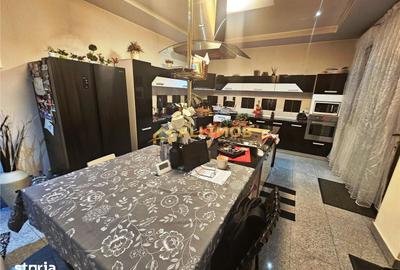 Casă cu 10 camere cu Teren 750 Mp în Xenia - 10