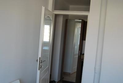 Apartament cu 3 camere decomandat, mobilat în Gorjului