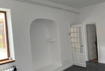 Casă cu 3 camere cu Teren 120 Mp în 13 Septembrie