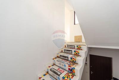 Casă individuală cu 9 camere cu Teren 400 Mp în Est - 18